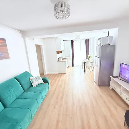 Jade Seaside Apartment-mamaia Nord شقة *