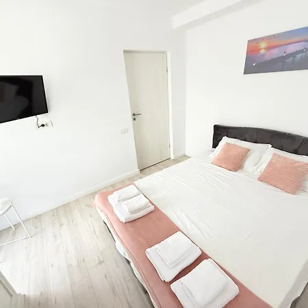 Jade Seaside Apartment-mamaia Nord * Năvodari